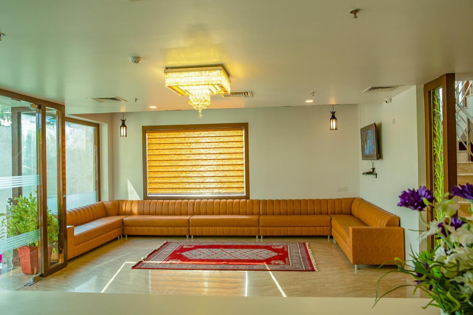 Spree Hotel Agra - Walking Distance To Tajmahal Buitenkant foto