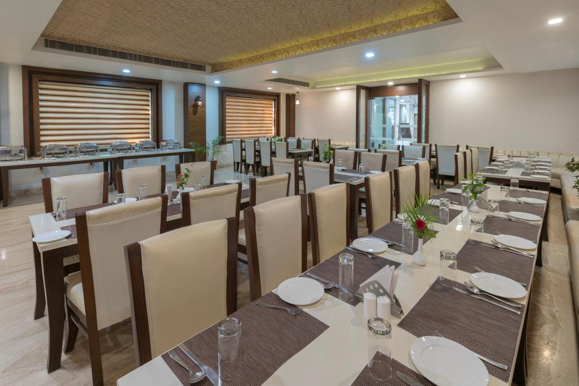 Spree Hotel Agra - Walking Distance To Tajmahal Buitenkant foto